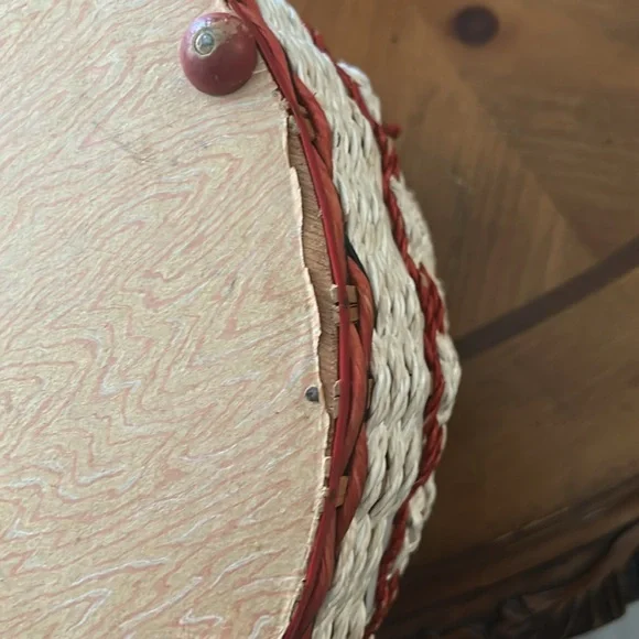 Vintage JCPenney Sewing Basket Constructed from Woven Wicker. - Picture 11 of 12